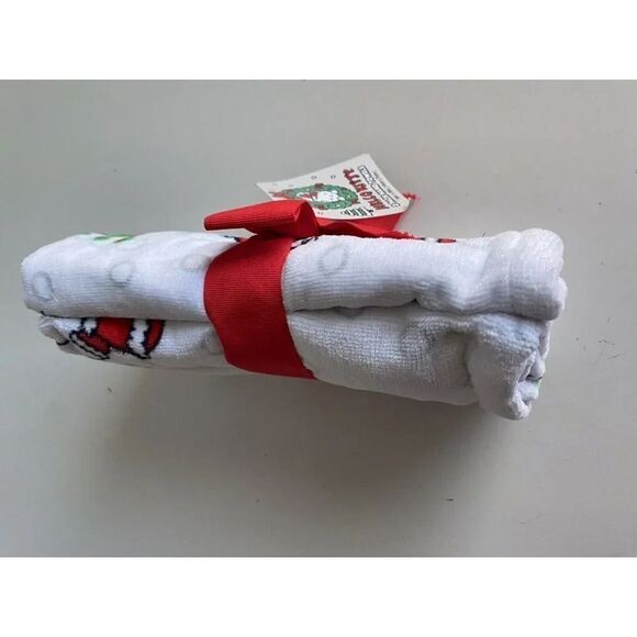 Set Of 2 Sanrio Hello Kitty Christmas Tree SanTa Suit Hand Towels NEW - Picture 7 of 10
